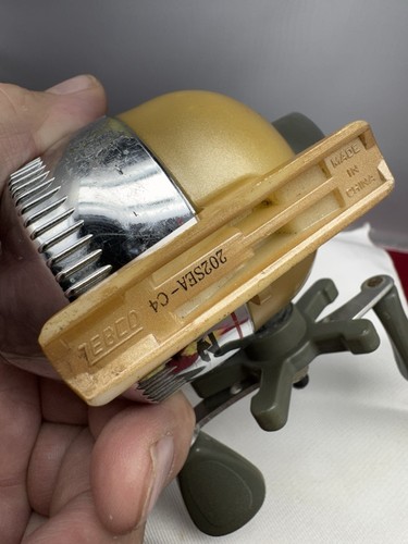Vintage Zebco 202SE Spin Casting Cast Fishing Reel Works - Picture 7 of 8