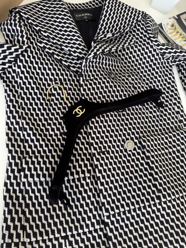 CHANEL 18A Hamburg Caban Coat Size 42 as new - Picture 15 of 24