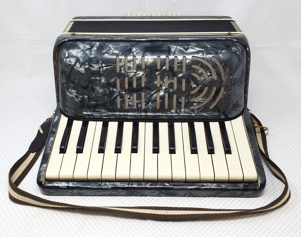 Vintage Noble 25 Key 12 Bass Buttons Compact Piano Accordion - Dark Gray Pearl - Image 2 of 4