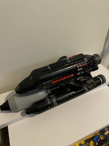 LEGO The LEGO Batman Movie: The Bat-Space Shuttle (70923) - Picture 17 of 18