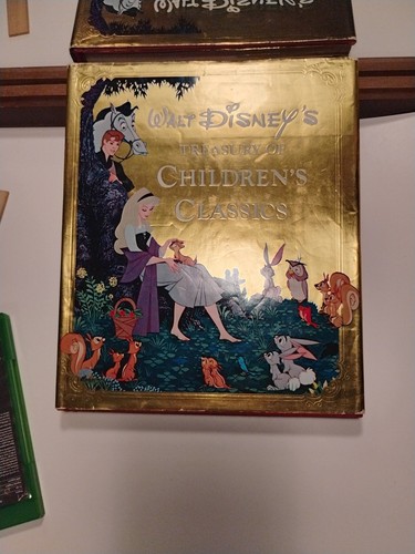 Walt Disney's Treasury of Children's Classics Hardback 1978 Vintage Stories - Picture 2 of 11