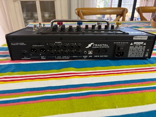 Fractal Audio AX8 AX8 Amp Modeler/Multi-FX Processor - Picture 2 of 2