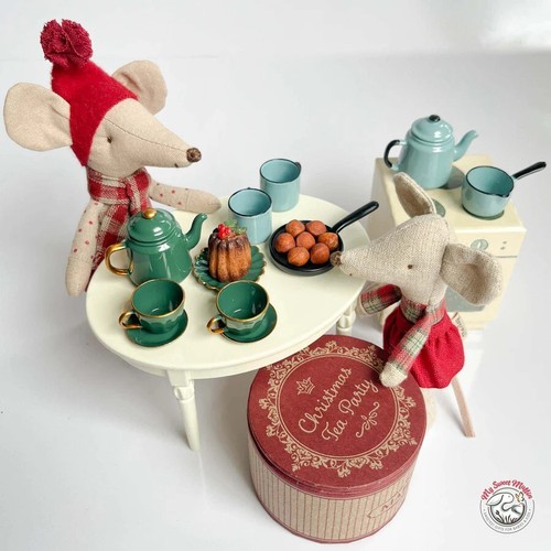 Maileg Christmas Tea Party Set - Picture 3 of 9