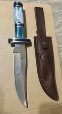 Hunting Knife w/leather sheath Included