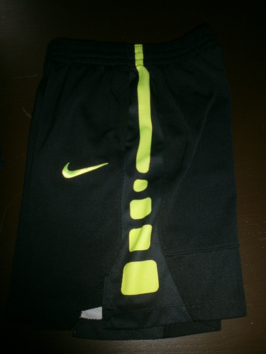LOT OF 3 boys youth shorts 2 Under Armour & 1 Nike Sz M EUC - Picture 3 of 5