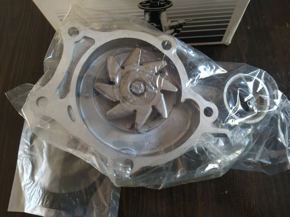 Bomba de agua del motor GMB para 89-98 Mitsubishi Eclipse Galant Hyundai 1.8L 2.0L Foto 2 de 3