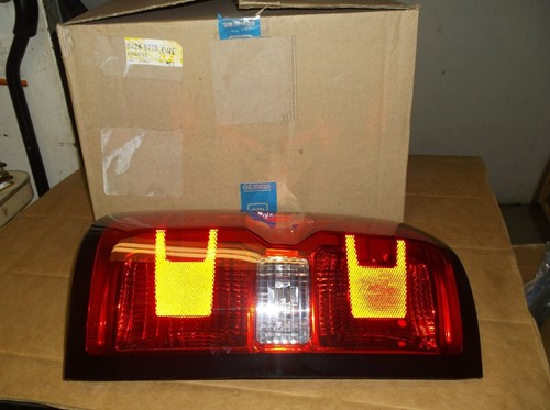 Silverado LH Tail Light Assy~84288722~Genuine GM~2016-2019~NOS~Sierra~2500-3500