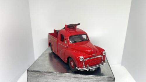 saico morris minor London Fire Brigade red van 1:26 model - Picture 11 of 13