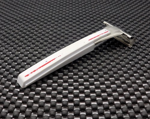 Maquinilla de afeitar de seguridad de un solo filo inyector SCHICK de colección ¡limpia! - Imagen 3 de 4