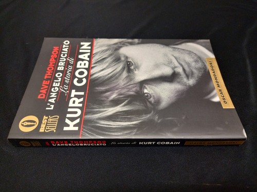 Book Nirvana Singer Seattle Grunge - L'angelo Bruciato La storia Di Kurt Cobain - Picture 2 of 6