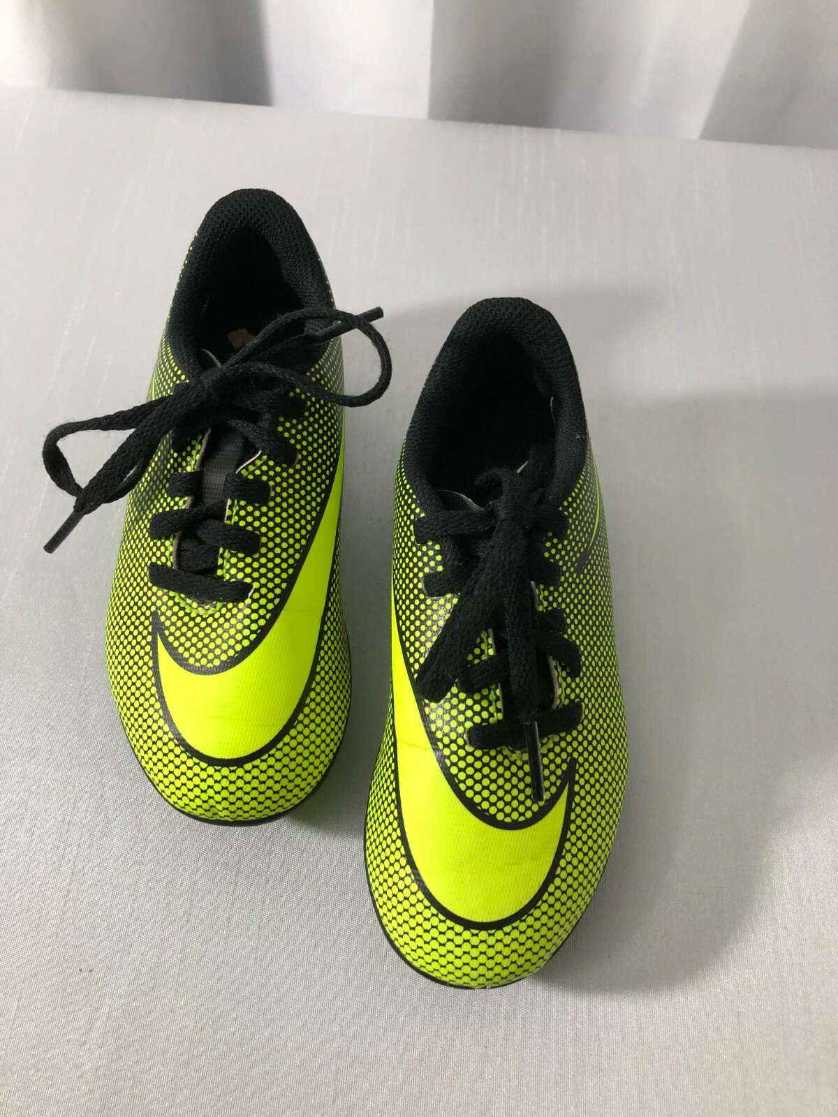 Купить Nike boys/girls size 10 cleats 