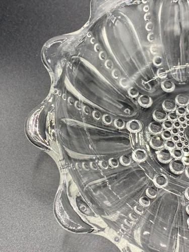 Vintage pressed glass candy dish lovely bubble pattern scalloped edge. - Picture 4 of 4