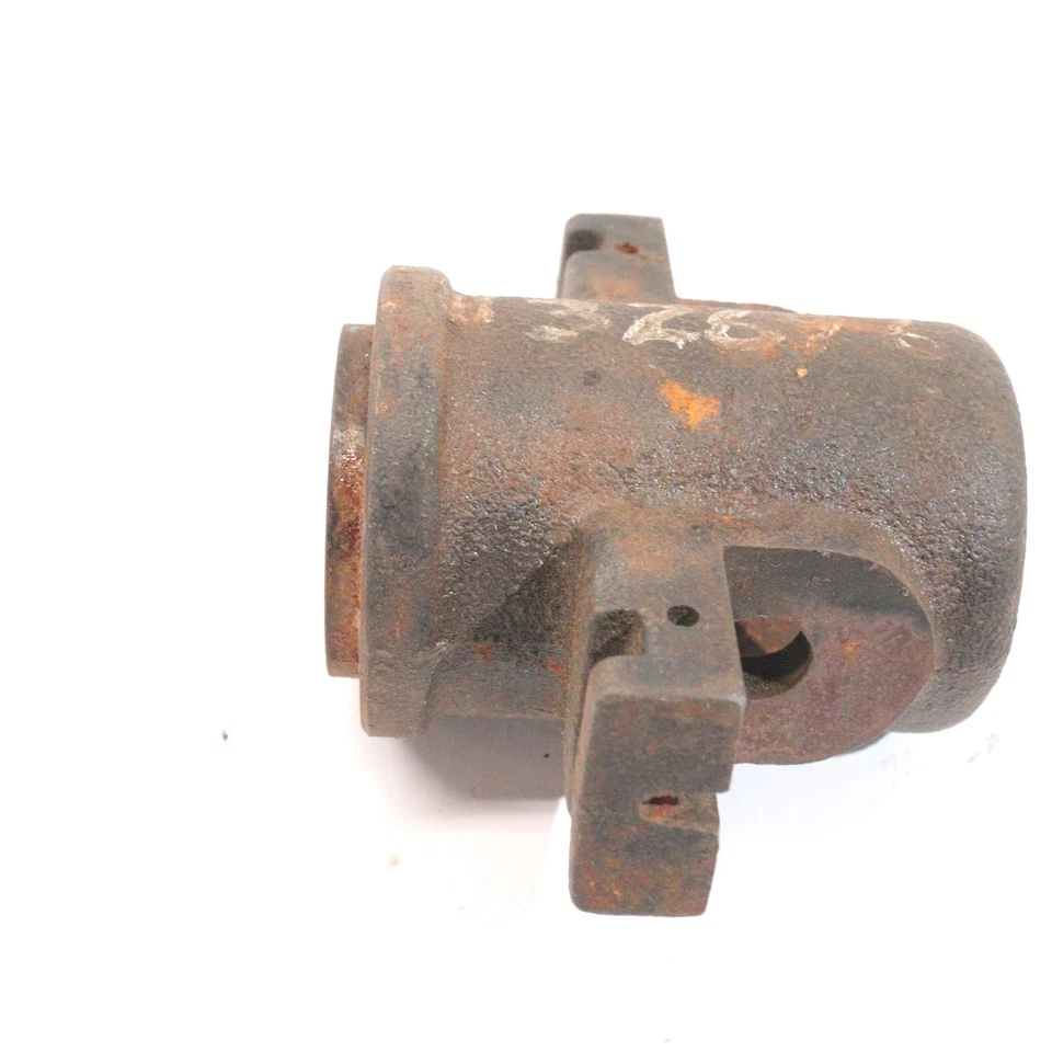 1947-55 KAISER FRAZER NOS CLUTCH THROW OUT BEARING COLLAR HOUSING WILLYS# 732696 — 第 4/4 张图片