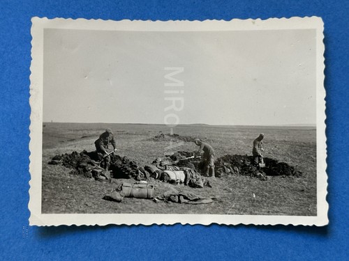 Foto, Warten auf die Überfahrt, Taman, 1943, Kuban Brückenkopf, 02 XT55189