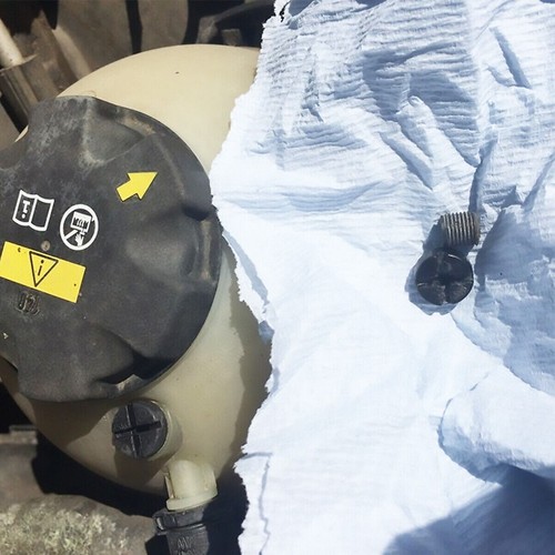 Vis de purge vis 4 pi??ces accessoires voiture trop-plein liquide de refroidisse - Picture 10 of 12