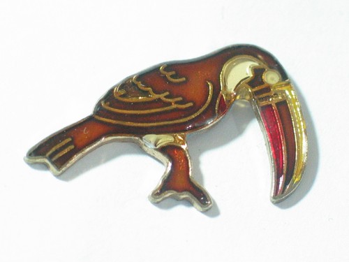 Vintage Toucan Bird Pin Lapel Pin Tie Tack - Picture 2 of 3