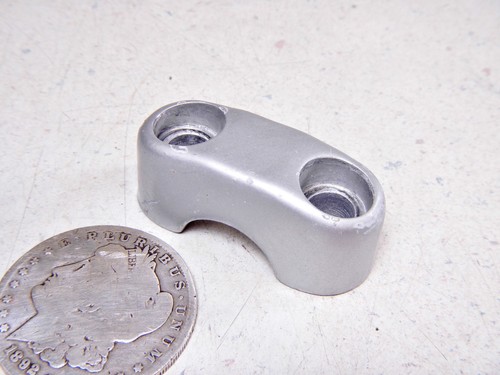 80 CAN-AM QUALIFIER III 250 TOP UPPER HANDLEBAR CLAMP HALF - Picture 1 of 7