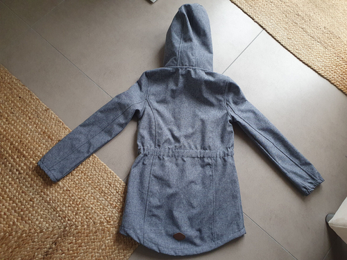 NEU o. E. Softshelljacke 158 Mädchen Topo tailliert Kapuze Mantel Regenjacke - Bild 8 von 10