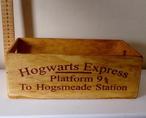 Hogwarts Express Platform 9 3/4 Harry Potter Wooden Box Toy Storage - Picture 7 of 9