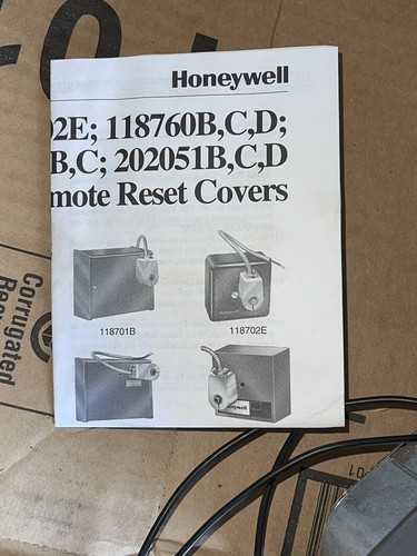 Honeywell Flame Safeguard 118702E RA890 R4795 Remote Reset Cover New - Picture 4 of 4