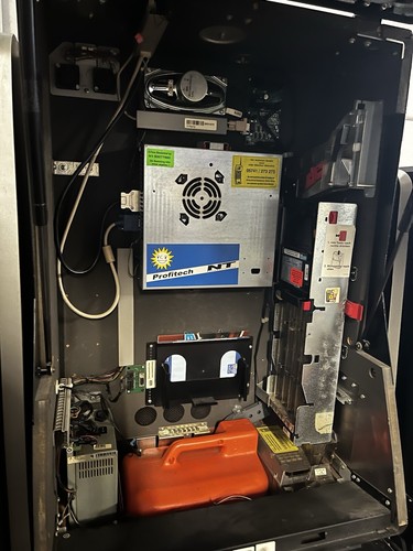 Merkur TR5 Ergoline Spielautomat ohne Schloss und ohne Spielepaket / Datenbank - Bild 3 von 4