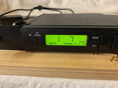 Shure ULXS4 Wireless Receiver (J1: 554 to 590 MHz) w/ 2 Antennas & OEM PWR Add. - Picture 8 of 18