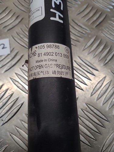 2022 MG HS 1.5 PETOL REAR SHOCK ABSORBERS 10598787 PAIR LEFT RIGHT - Picture 2 of 5