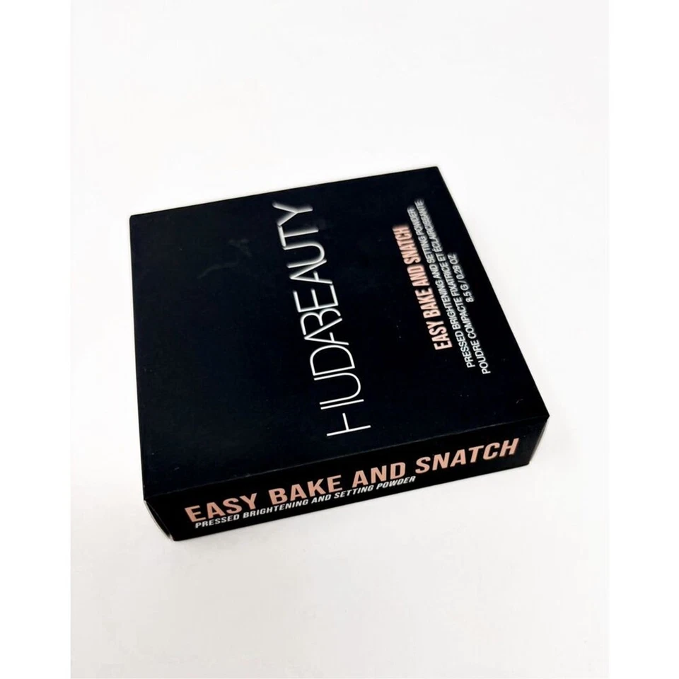 NWT Huda Beauty Easy Bake and Snatch Pressed Brightening and Setting Powder - Image 4 of 4