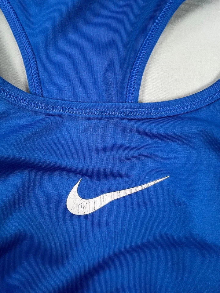 Sutiã esportivo Nike Dri-Fit Racerback azul royal (feminino M) - Imagem 3 de 4