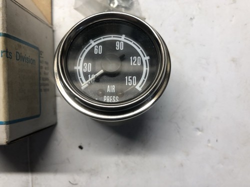 New PACCAR Air Pressure Gauge 0-150 PSI # 142396 - Picture 2 of 4