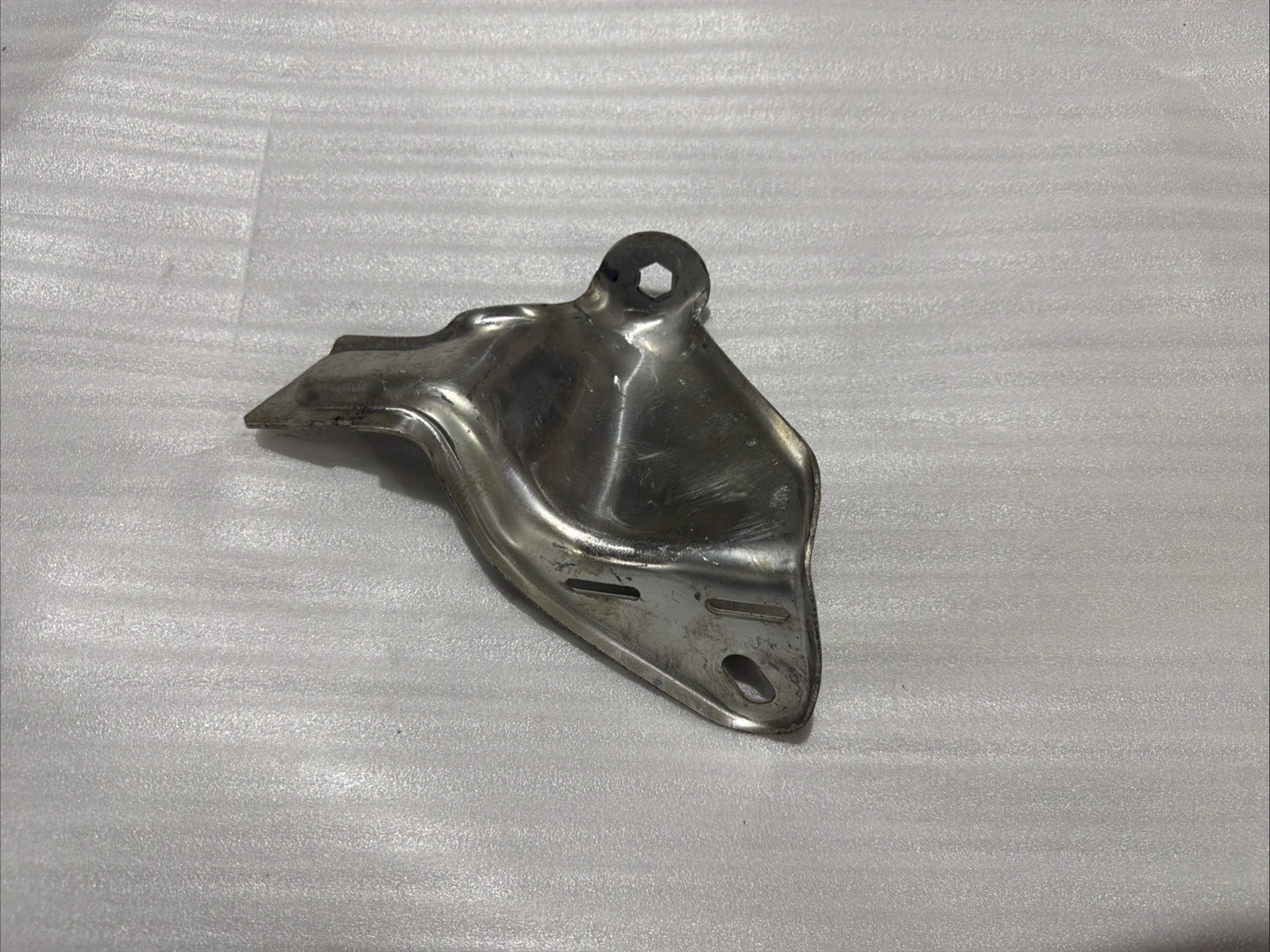 Ferrari 458 Italia Spider Right Radiator Fastener Reinforcement Bracket