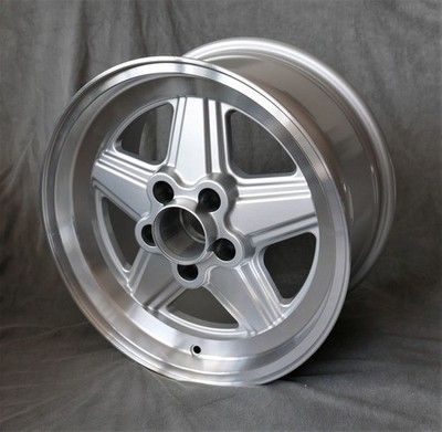 CLASSIC WHEELS PENTA 8X16'' 5X112 ET28 66.6 SILBER POLIERT