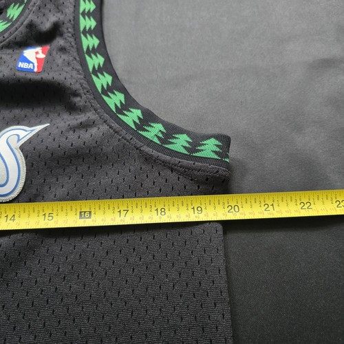 Kevin Garnett Mitchell & Ness NBA Alternate Jersey 97’ Boys Age 14/16 Size L - Picture 13 of 14
