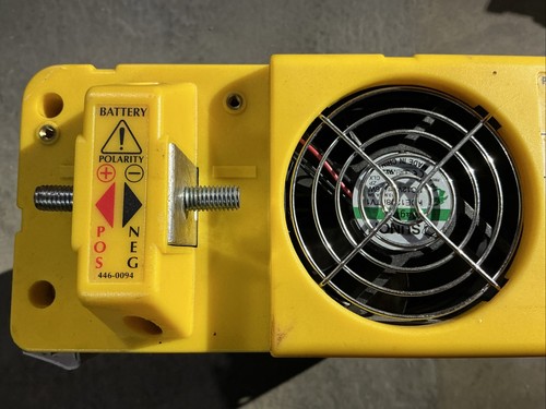 Xantrex Prosine Wave Inverter 1800i 806-1883 24v 90a 230v 50Hz 1800w 1800v Cont. - Picture 4 of 10