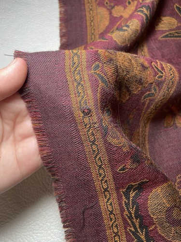 Vintage The Metropolitan Museum Of Art Wool/Silk Scarf Made in Italy 19” X 68” - Imagen 4 de 7