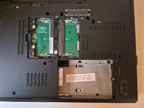 Lenovo ThinkPad W530 TYPE 2463-B73 non funzionante - Foto 6 di 11