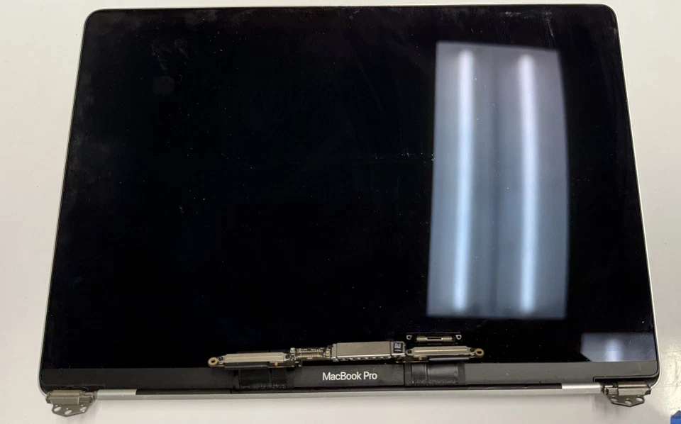 Geuine MacBook Pro 13" A1706 A1708 2016 2017 LCD Screen Assembly Silver Grade A- - Image 2 of 4