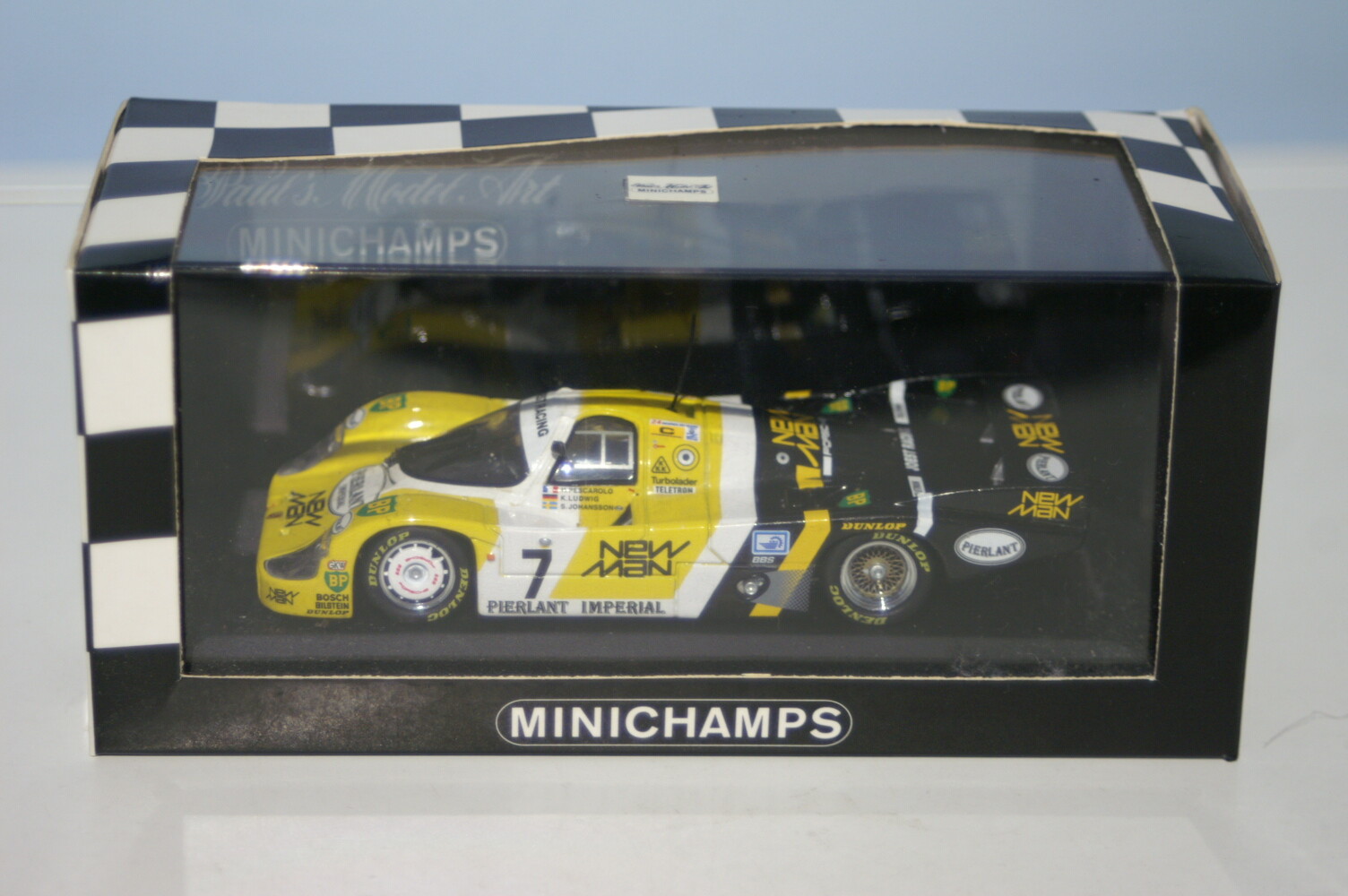 Minichamps PORSCHE 956 L Lemans 1984 Ludwig 846507 nel 1:43 Minichamps PORSCHE 956 L Lemans 1984 Ludwig 846507 nel 1:43