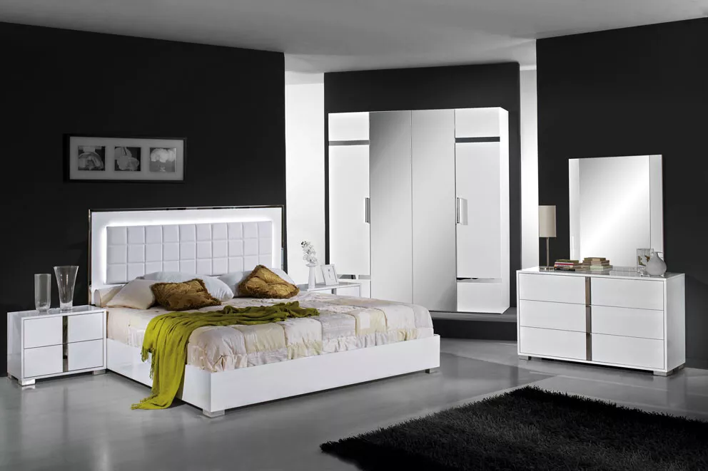 LUXURY ITALIAN BEDROOM SET NEW STYLE CALL 0208 951 5382 WITH LED LIGHTS