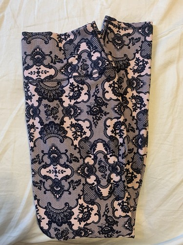 Fabletics M/M Lisette High waisted 7/8 Capri Nude Black Lace Couture Legging