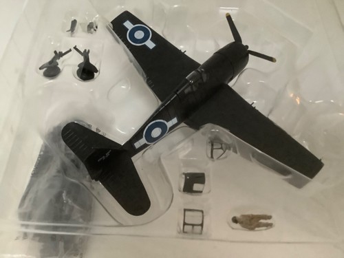 HobbyMaster HA1111 1:72 F6F-5 Hellcat MkI 885 Sqn HMS Ruler Lt Colin Campbell - Picture 4 of 8
