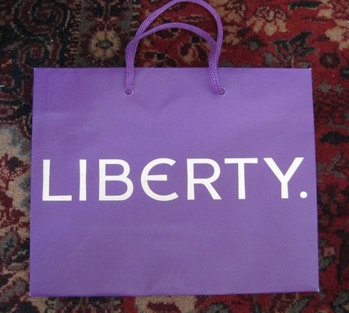 LIBERTY LONDON: PEQUEÑA BOLSA DE COMPRAS/REGALO - Imagen 4 de 4