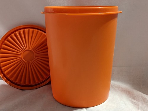 Tupperware 5 Cup Servalier Canister w/ Lid, #811-4, Retro Orange, VTG- PRE-OWNED - Picture 4 of 10
