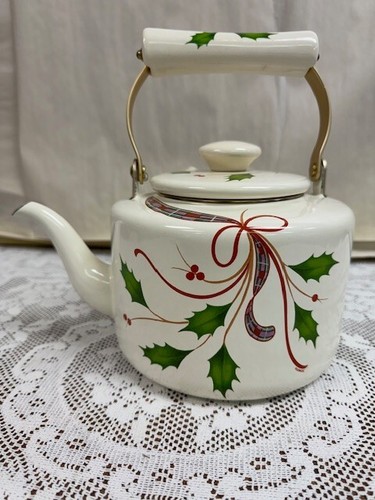 LENOX - HOLIDAY NOUVEAU - ENAMEL METAL HOLLY & BERRY RIBBON TEA KETTLE POT