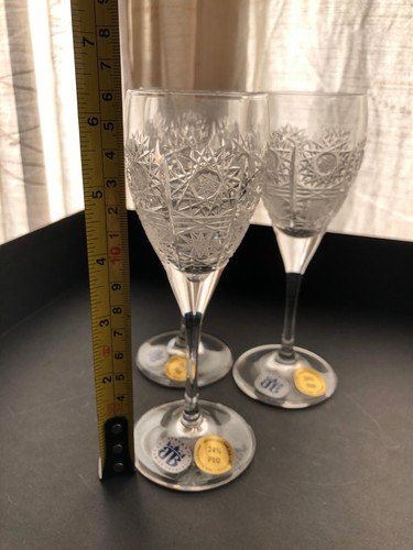 Set of 3 Queen Lace Bohemian Crystal Wine Glasses with Labels - Picture 11 of 17