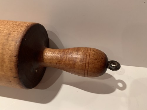 Vintage einteiliges Hartholz Nudelholz hängende Öse schöne Patina 17,5" x 2,75" - Bild 4 von 5