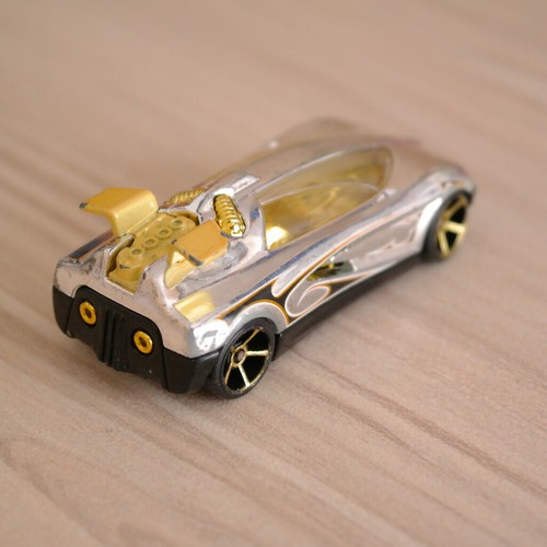 2009 OCTANIUM HOT WHEELS DIECAST CAR TOY - Picture 4 of 6