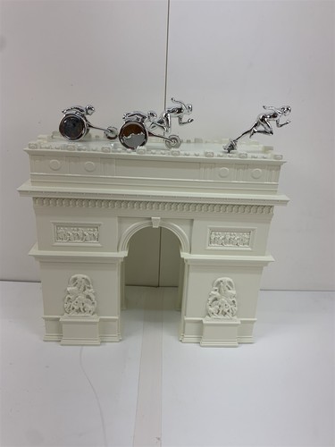 Omega Retail display Paris 2024 Olympic - Para Olympic Arc de Triomphe