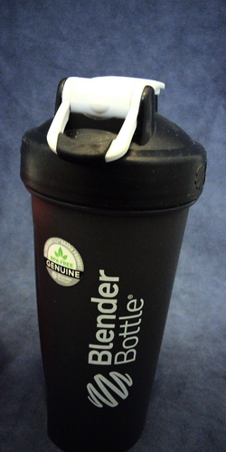 Par de botellas licuadoras 28 oz negras, 16 oz rosa sin BPA con bolas de resorte - Imagen 4 de 14
