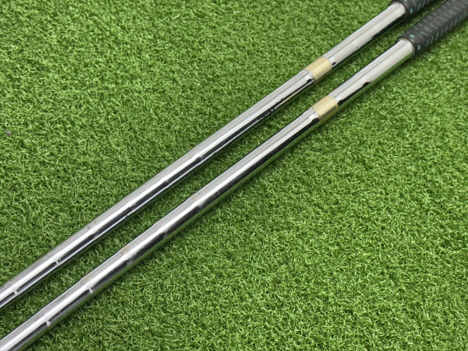 1972-73 Walter Hagen Ultradyne (Red Button) Irons 2 / 4 Right Handed Steel Stiff